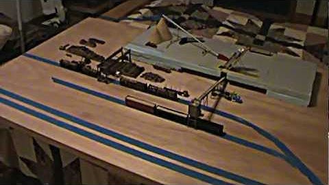 N scale Chips and Log Unloading and Loading 004.MPG