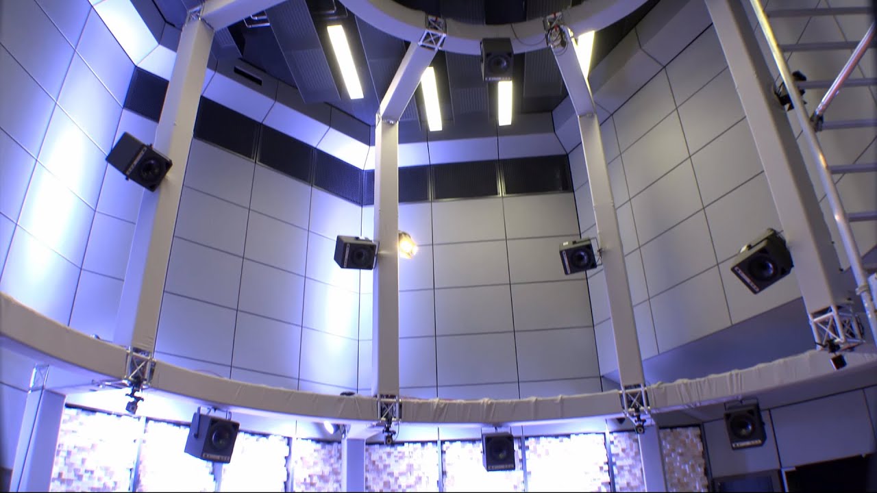 Immersive-Audio-Aktivitäten im Tonlabor der HAW Hamburg