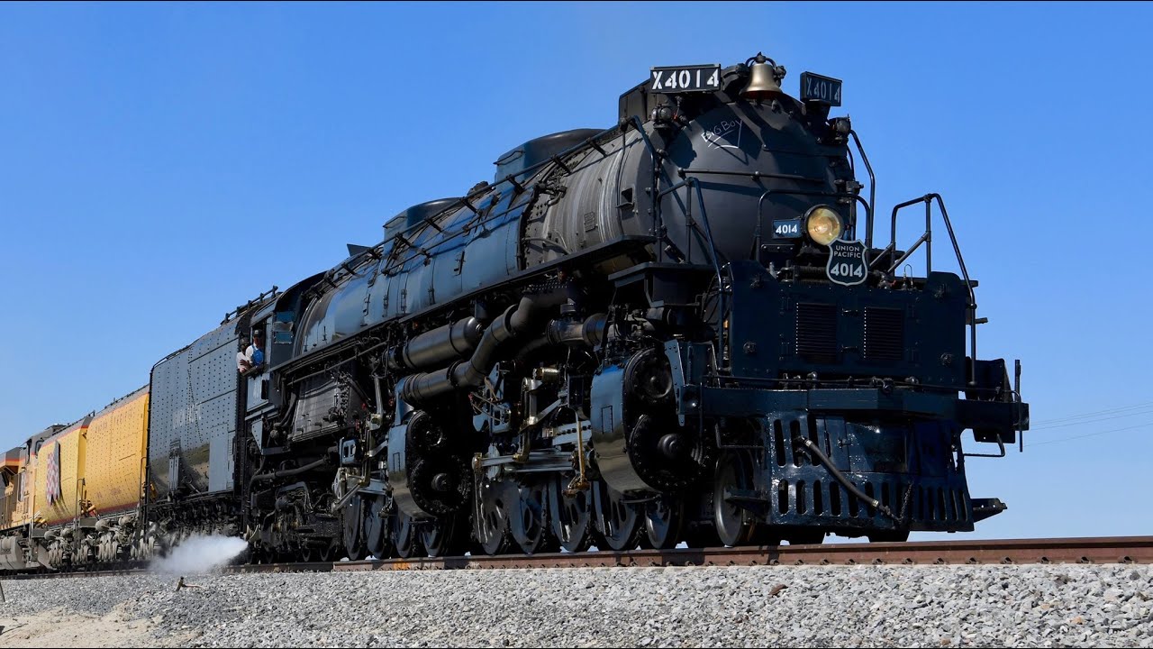 Big Boy 4014 in California World's Biggest Steam Train! CoasterFan2105