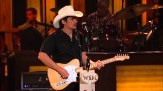 008 Brad Paisley    I'm Gonna Miss Her  Live at the Grand Ole Opry