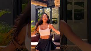 美しい女性 .Reels