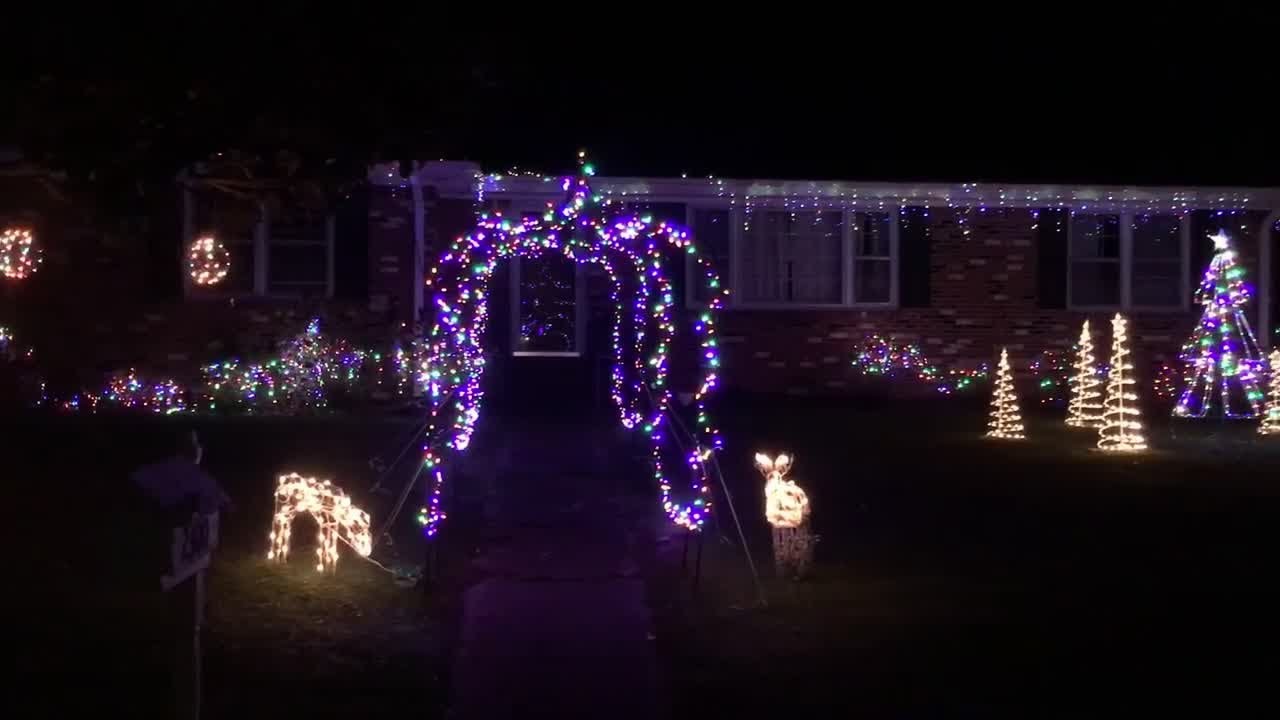 Holiday lights 2020 Virginia Beach display is pretty and peaceful