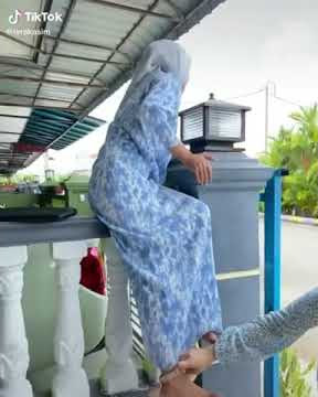 Viral Raya : Katak Masuk Rumah !!