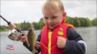 رد فعل طفل  يصطاد سمكة لأول مرة - مترجم ┇ So cute