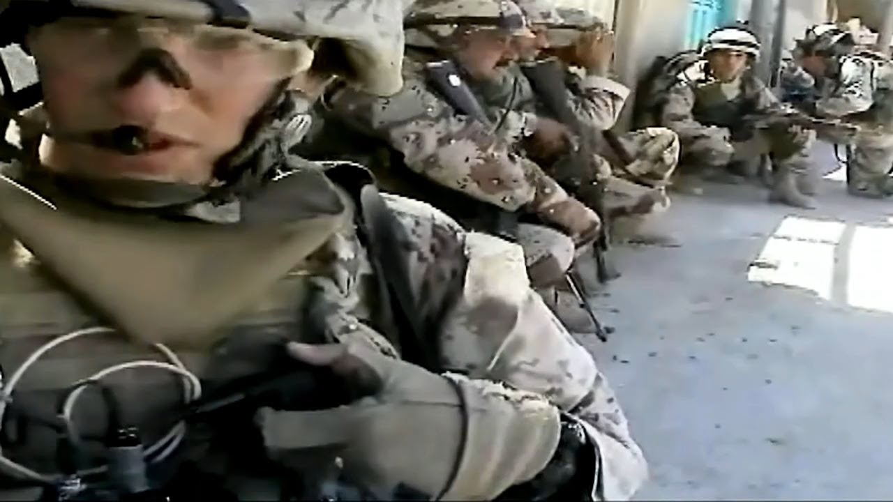 Война в Ираке. Солдаты ищут повстанцев в Рамади.