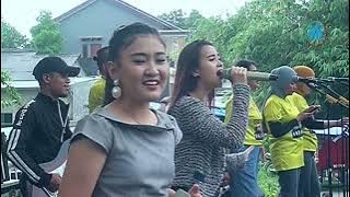 ANI ANJANI & VELA ZALADARA - MENGEJAR BADAI