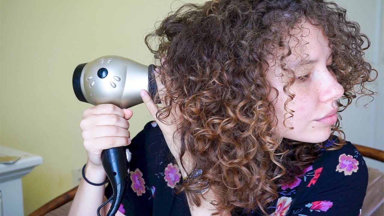 How To Diffuse Natural Curly Hair The Curly Co Review