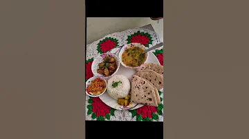 Happy Sunday😊 #desilunch#specialsundaythali 👌🍛👍 #bollywoodsongs #food ✨️@ArishfaMaishaMom 💫