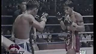 Kaensak Sor Ploenchit vs Wicharn Sitsuchon | Golden Era Muay Thai