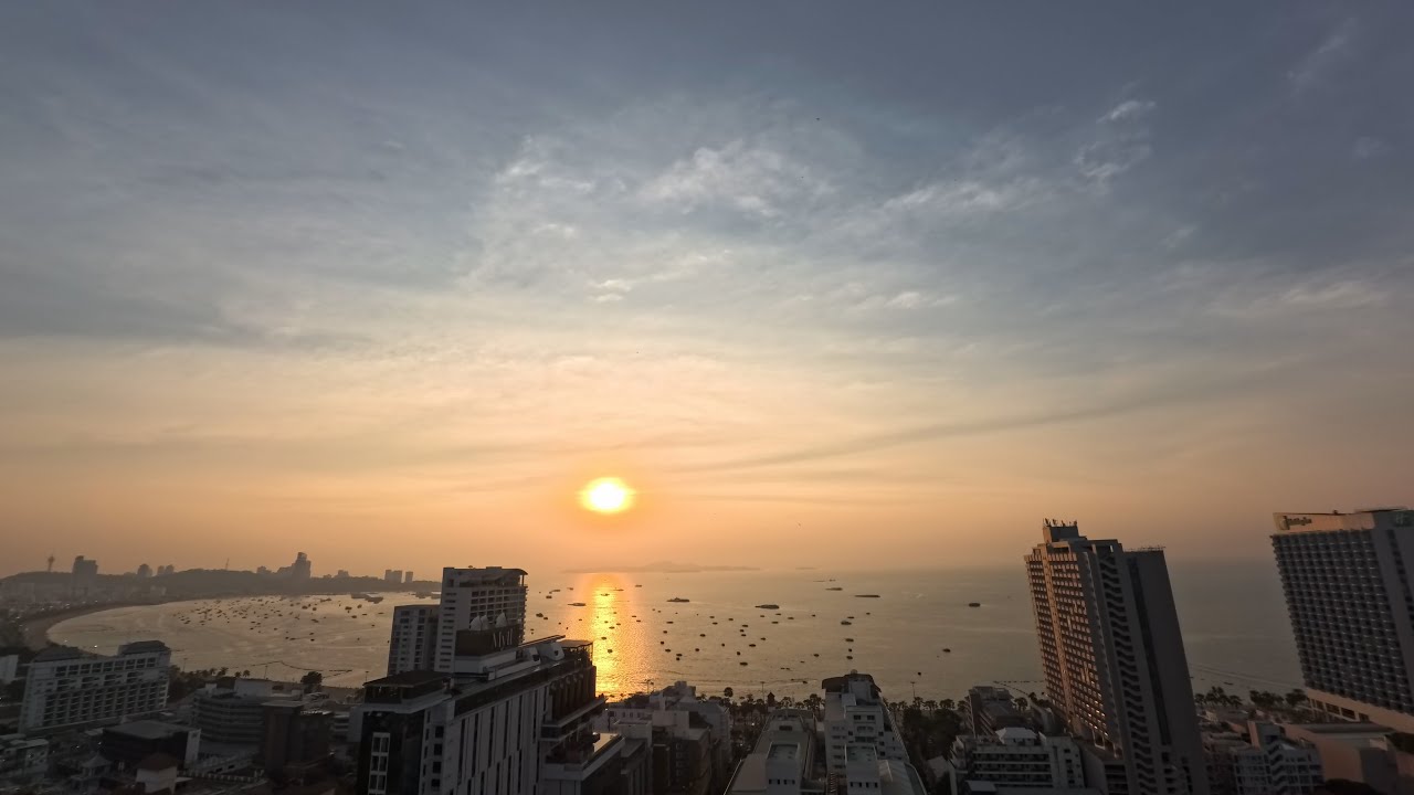 Siam@Siam Design Hotel Pattaya Rooftop Bar Sunset View ( Pattaya Thailand )