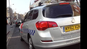 KY62XGN Secom PLC - goes through red light pedestrian crossing