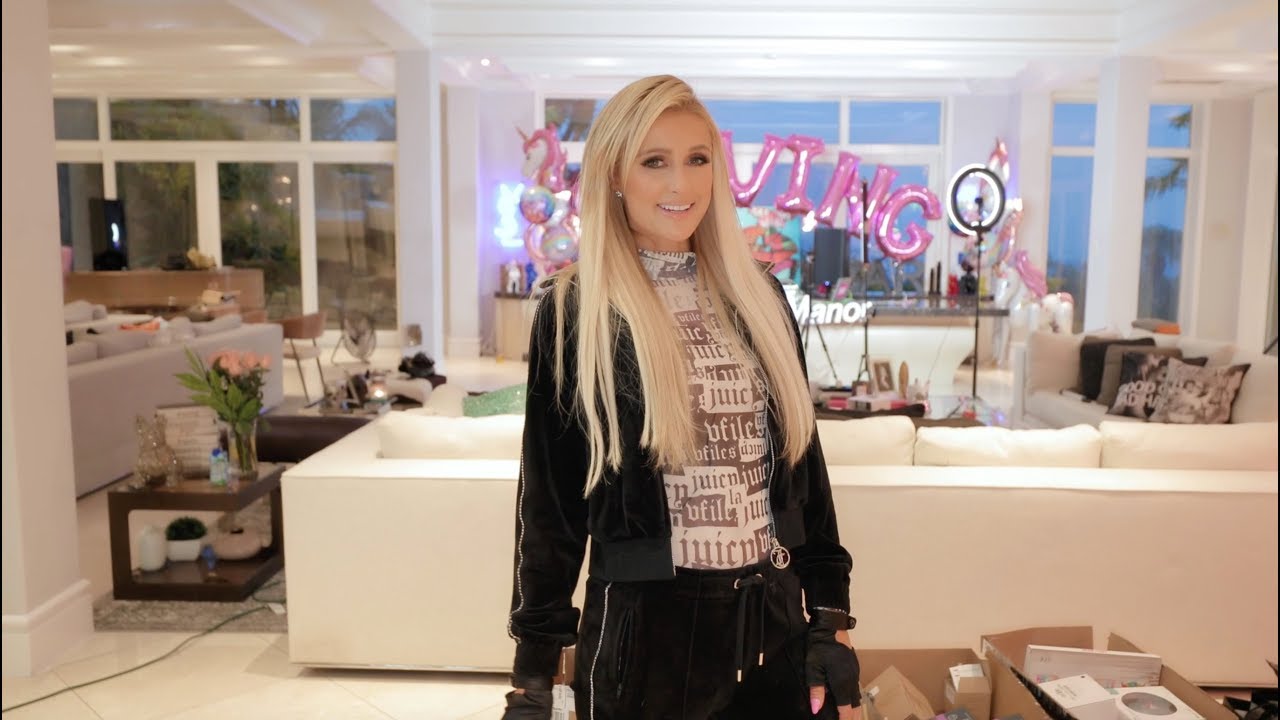 Paris Hilton Builds her own DJ Set at Home | Paris Hilton