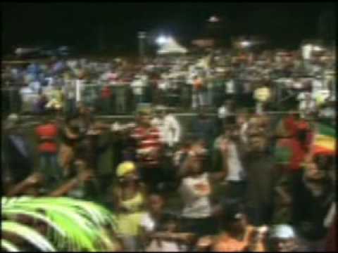 UNIQUE SUPERMIX REGGAE FEVER 2008 (LIVE SHOW) PT. 2 - Capleton Performance