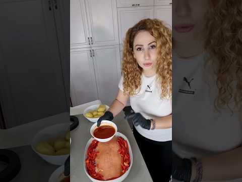 Лосось в духовке очень сочный и ароматный . Я уверена что вам понравится #лосось #shorts
