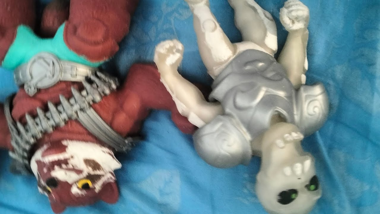 Поединок енот против скелета рыцаря