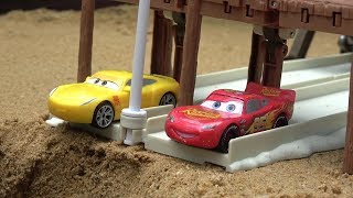 Disney Pixar Cars 3 Lightning Mcqueen and Friends