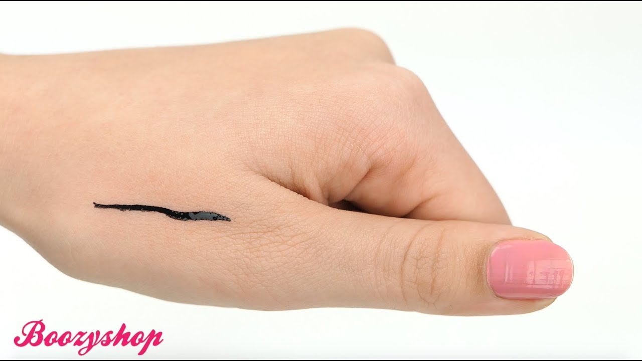 Makeup Revolution   Liquid Eyeliner Ultra Black