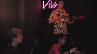 Micachu &amp; The Shapes - "Golden Phone"/Interview/"Guts" (Live @ Viva Radio)