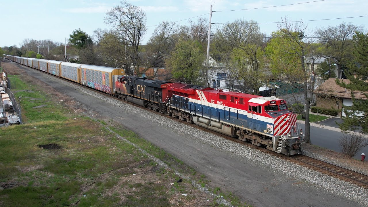 CSX River Line Action Ft CN BCRail Heritage On Q567