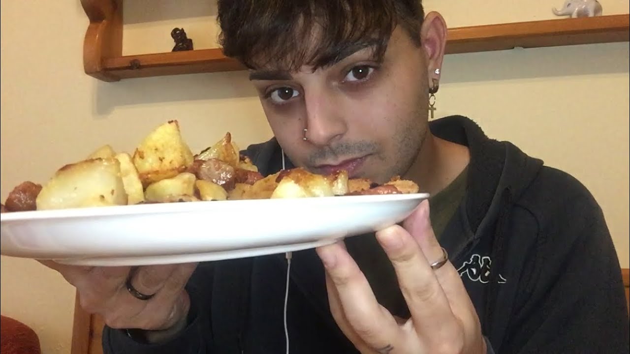 ASMR Eating Sounds + Sigaretta Elettronica