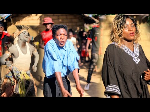 SHUUDIA BALAA ILIOTOKEA KWENYE SHEREHE YA UZAZI DANCE ZA KILA STYLE LIVE BILA CHENGA 