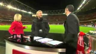 Martin Keown Hit In Head By Ball XD