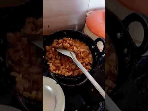 aaj lunch mein banayi dal chabal or soya chunks # bahut tasty Bani hai #minivlog # food 😋😋🍚🍚
