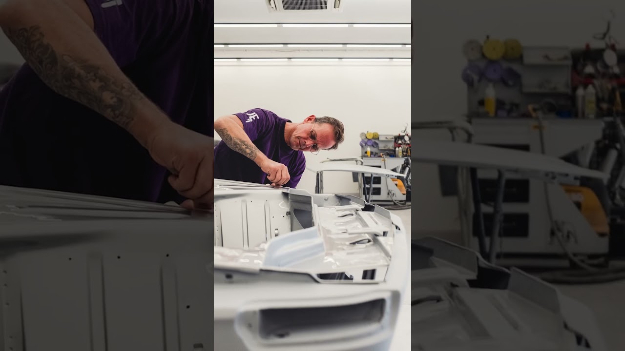 BMW 2002 Silber - Abklebung für Lackierung