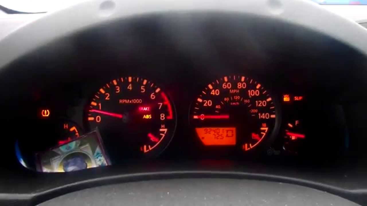 NISSAN Компьютер шалит - ЗАПРАВКА в США цена Бензина 02.03.2015 - YouTube