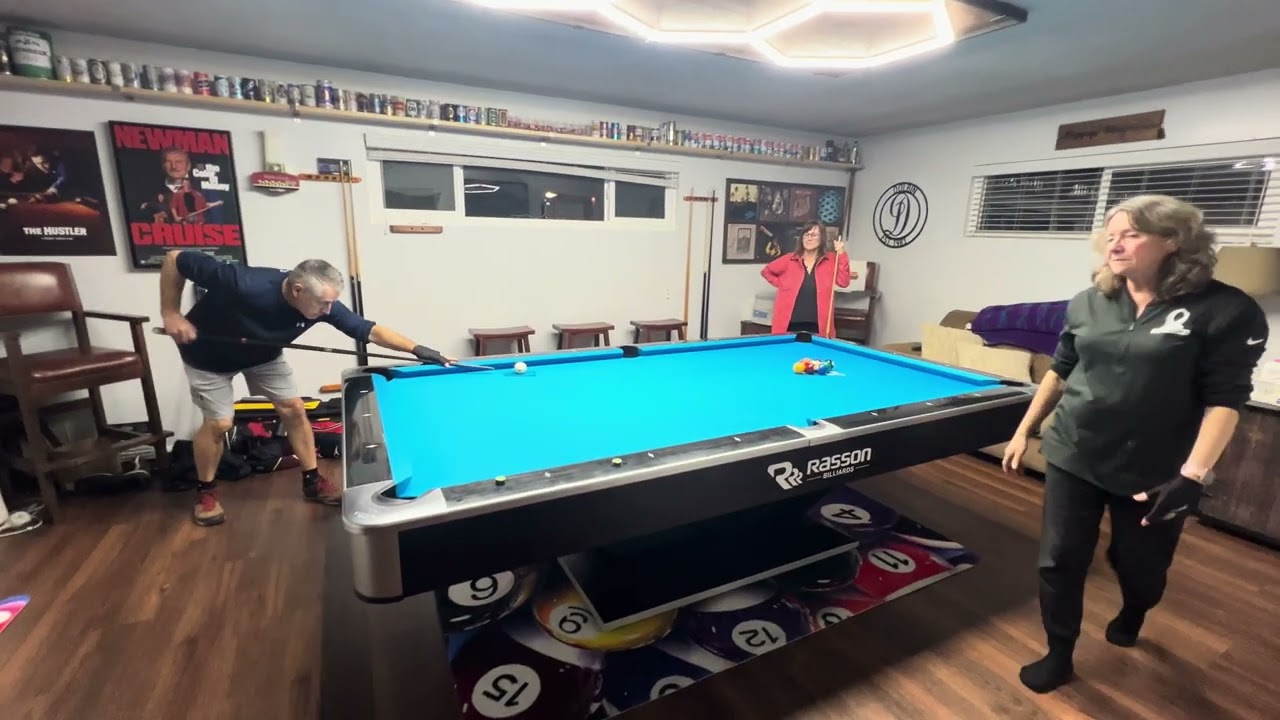 Fun Playing Pool, 21 sec auf YouTube ansehen Fun Playing Pool, 21 sec auf YouTube ansehen