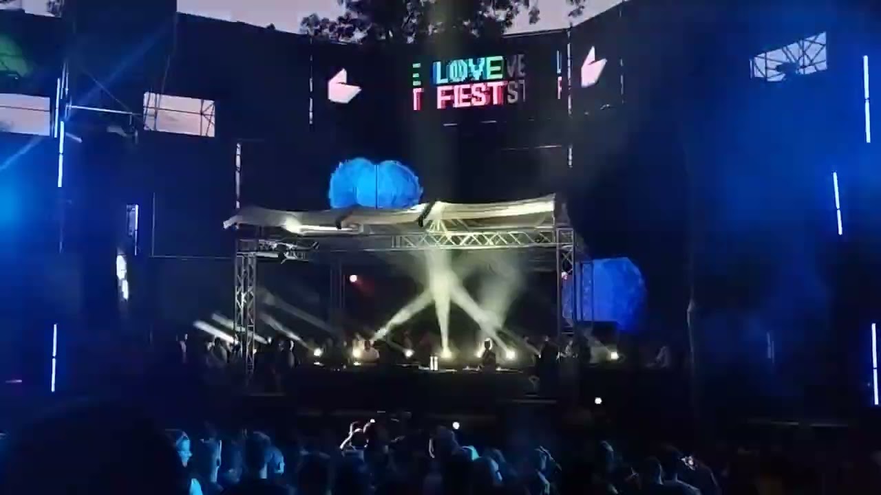 Sonja Moonear live at Lovefest 2022