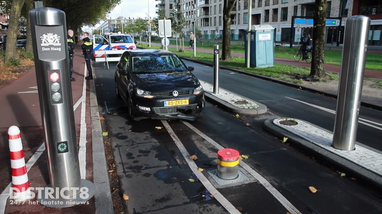 Automobilist nr. 51 ramt horrorpoller Escamplaan Den Haag