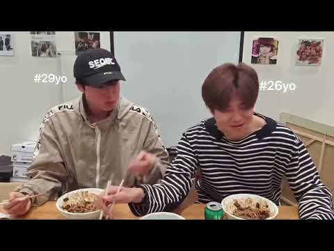 They couldn't stop laughing throughout the live 😂. Namjin my favourite ship😍
