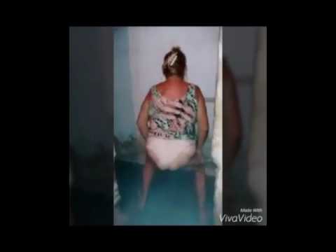 Tres gozando dentro da casada A bunda mais feia do mundo