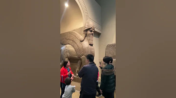 Chinese People Educating Their Children About The Lamasu At The British Museum - DayDayNews