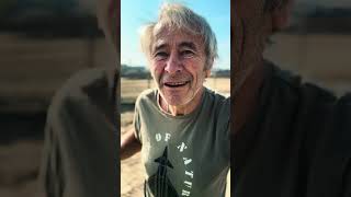 Certaines passions ne vieillissent jamais. Paul, une figure emblématique du sable et du Touquet.
