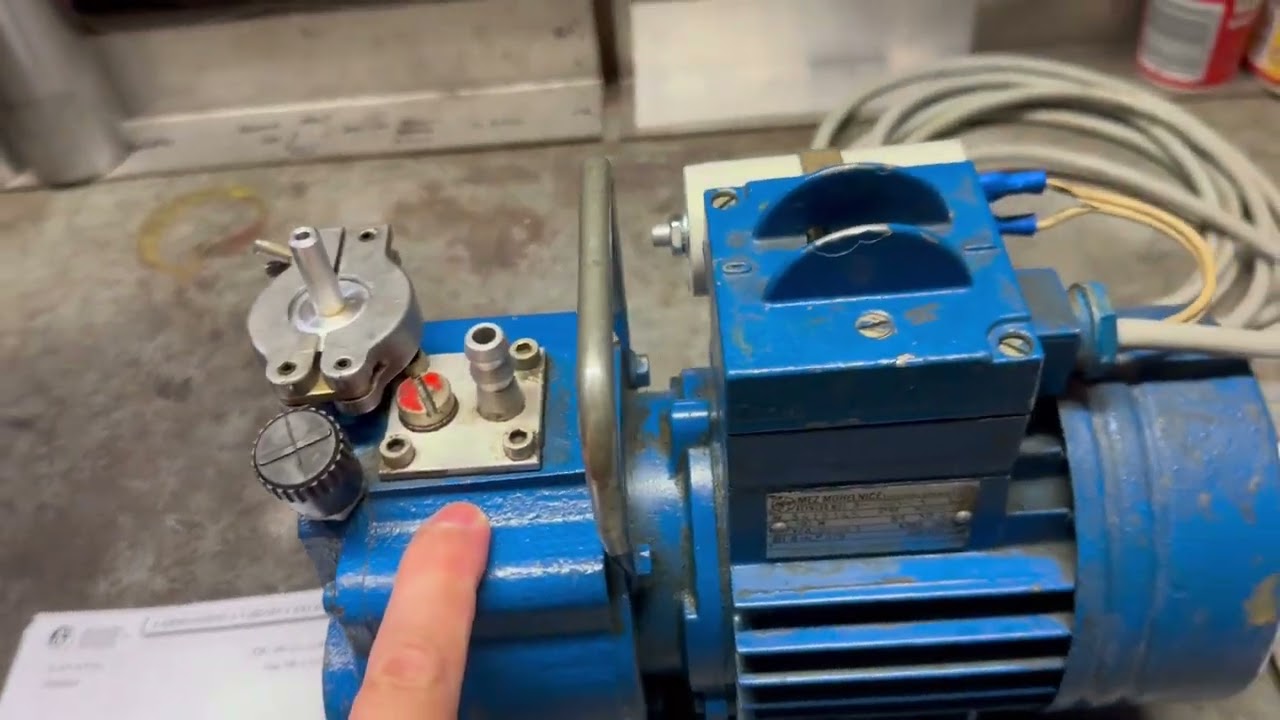 Olejová vývěva RV1.5-1