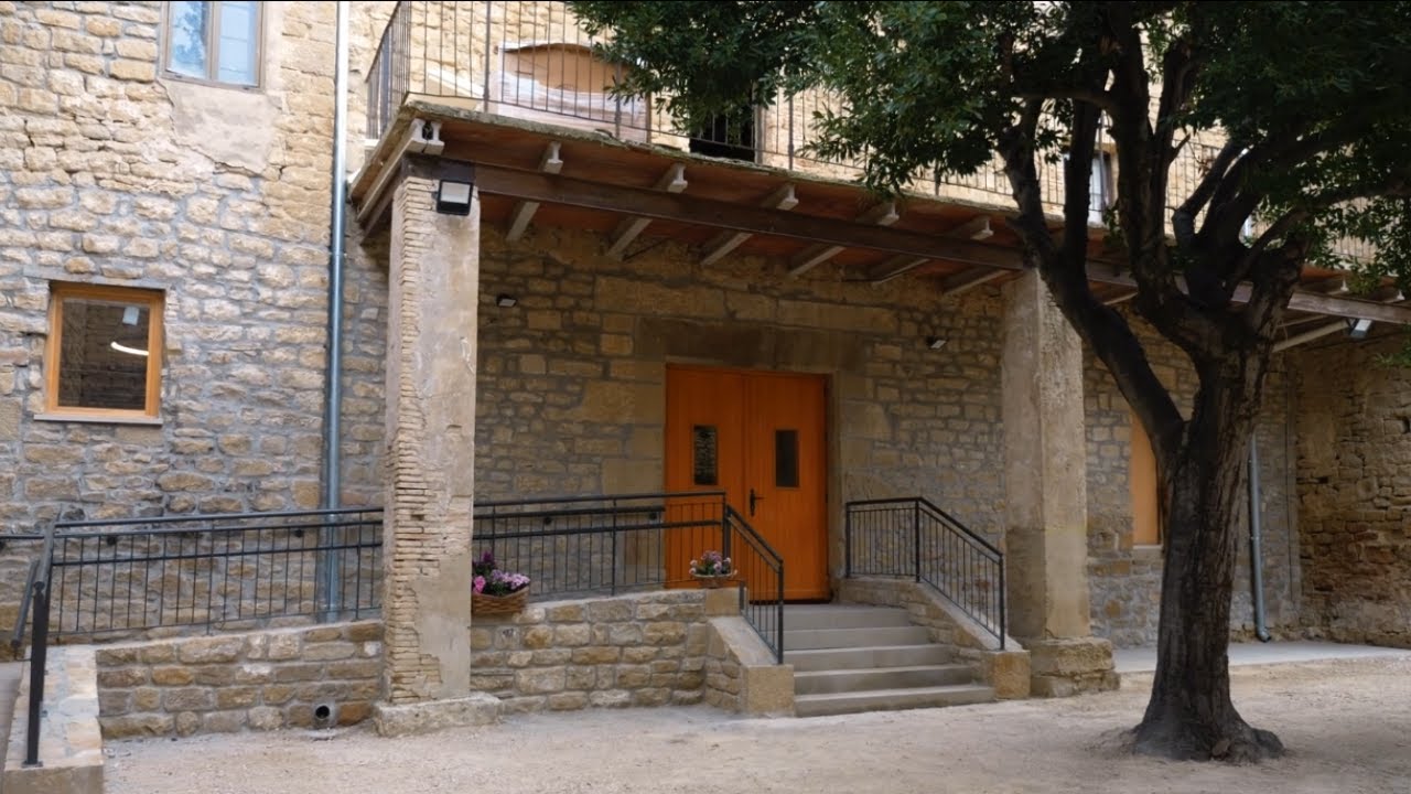 Un pueblo vivo: tienda y punto de información turística en San Martín de Unx