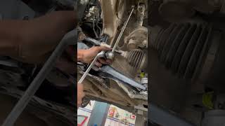 Stabilizer joint (link rod) setup #shorts #viral #automobile #mechanic screenshot 5