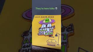 Alien vibes enamel pin 👽🛸 #enamelpins #ufo #accessories #clothing