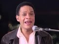 Al Jarreau - Tell Me What I Gotta Do (Official Music Video)