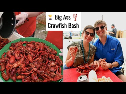 Big Ass Crawfish Bash, La Marque, TX | Eating Crawfish, Drinking Beer, and Having a Good Time