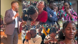 PASTOR BUGEMBE AKAABIZA ABANTU NGA AYOGERA GY'EBAMUGOBA KU BITUUTI BYABASUMBA. PART TWO.