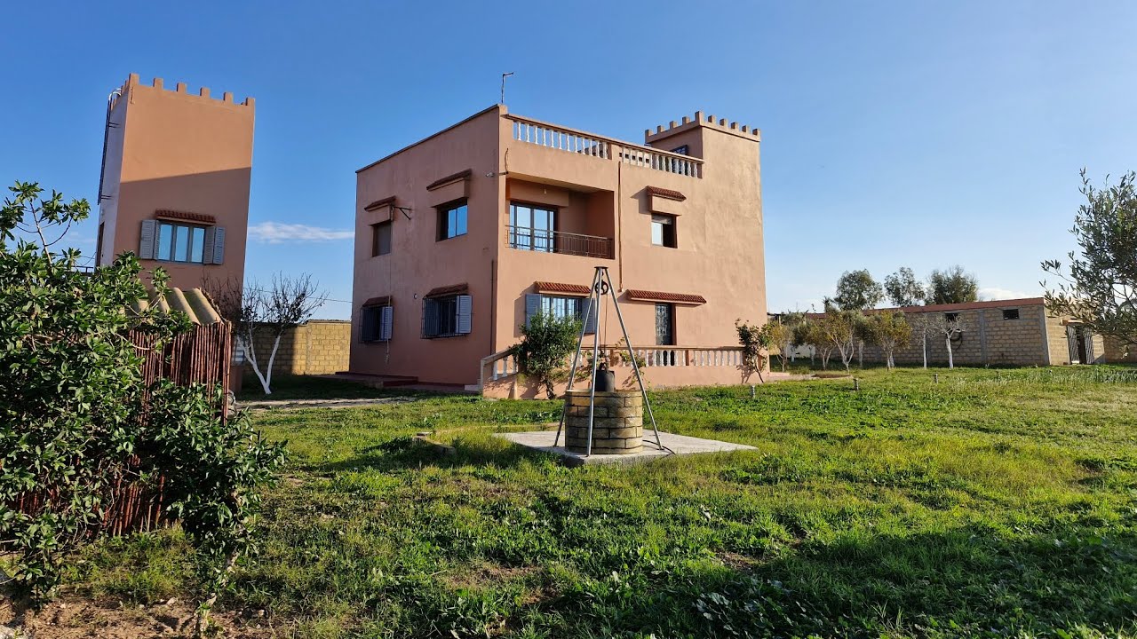 فيرمة رائعة 🥀🌹🌼 هوة لمحبي الاستقلالية والهدووووء  قرب أزمور والجديدة 0673426191