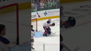 When the stick logo color matches the gear logo color #goaliegearsnob #edmontonoilers #tristanjarry