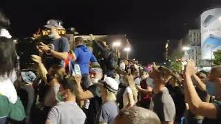 Skandiranje Ani Brnabić Nije Moje Dete, Brnaba
