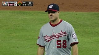 Famous WSH@PHI: Papelbon retires Asche to keep the game tied Wealth