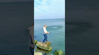 Cast Net Fishing Technique That Catches Big Fish #fishing #traditional