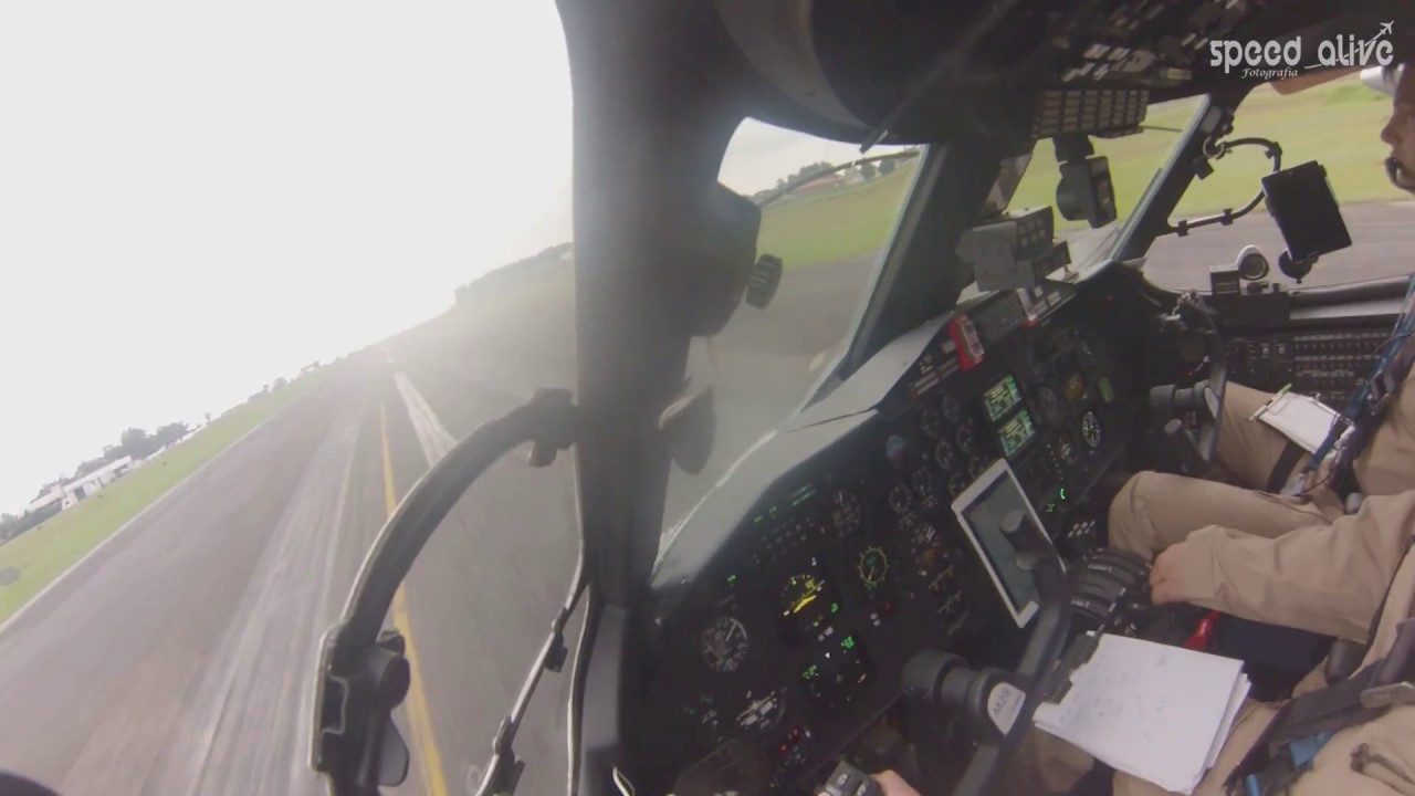 Voo de demonstração - PZL M28