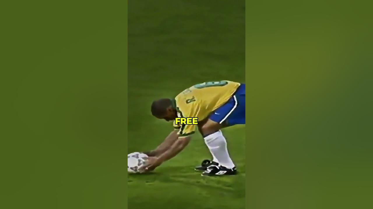 The Greatest Freekick of All Time! | Roberto Carlos🐐🥶|#shorts  #football #freekick